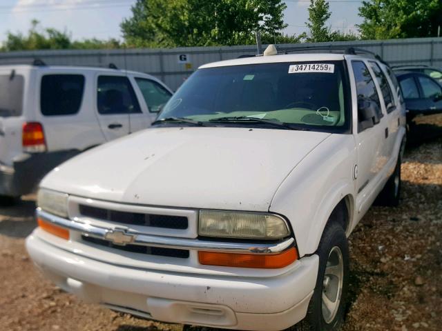 1GNCS13X64K165302 - 2004 CHEVROLET BLAZER WHITE photo 2