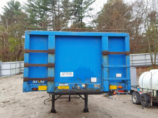 1UYFS2451VA125839 - 1997 UTILITY TRAILER BLUE photo 5