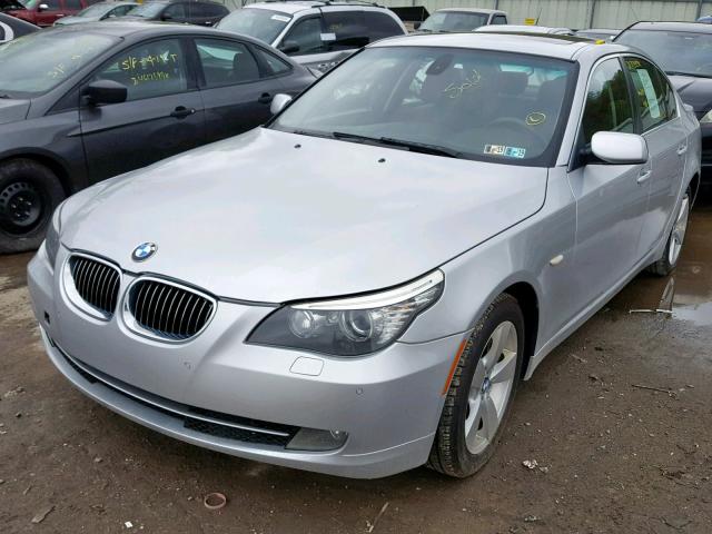 WBANV13528CZ58827 - 2008 BMW 528 XI SILVER photo 2