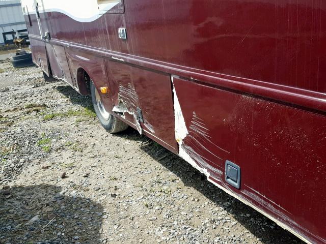 3FCMF53G8TJA01860 - 1996 FLEETWOOD MOTORHOME RED photo 9