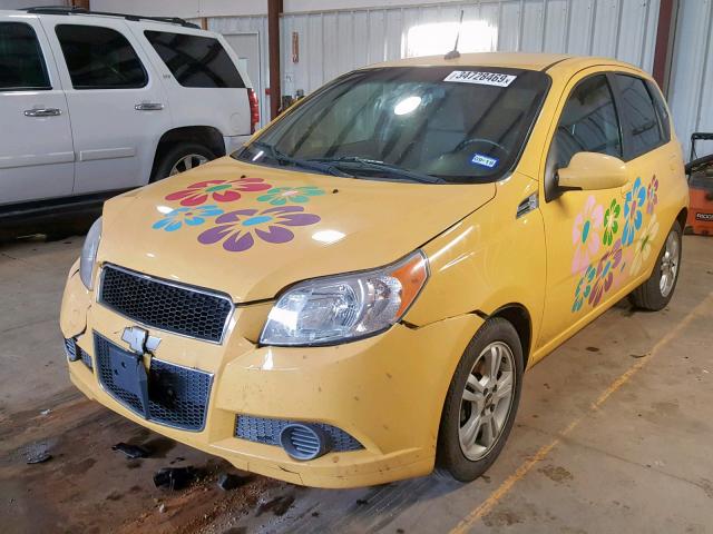 KL1TD6DE3AB098738 - 2010 CHEVROLET AVEO LS YELLOW photo 2