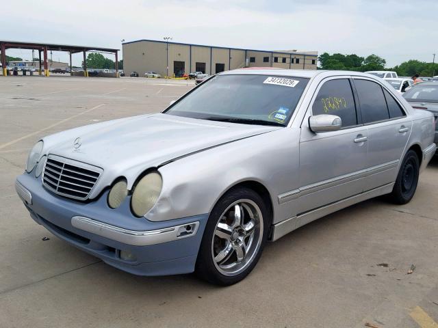 WDBJF65J81B332781 - 2001 MERCEDES-BENZ E 320 SILVER photo 9