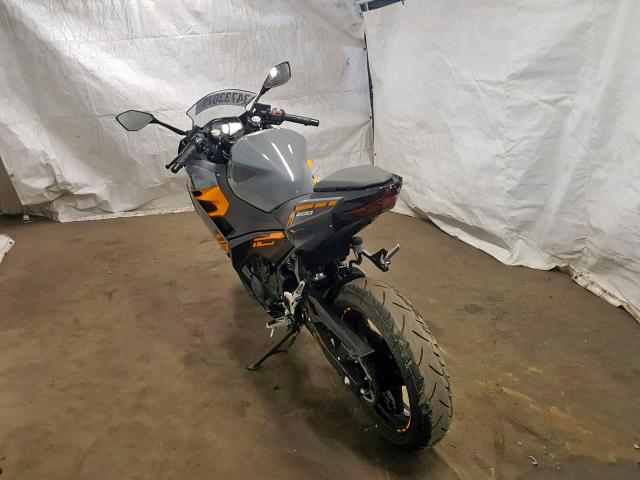 JKAEXKG16JDA11104 - 2018 KAWASAKI EX400 TWO TONE photo 3