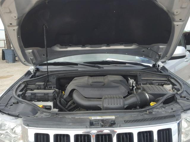 1J4RR4GG7BC523924 - 2011 JEEP GRAND CHER SILVER photo 7