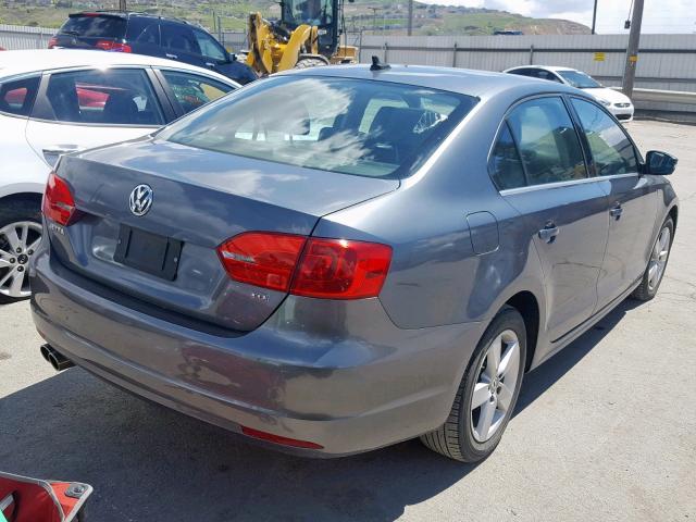 3VWLL7AJ4BM038445 - 2011 VOLKSWAGEN JETTA TDI CHARCOAL photo 4