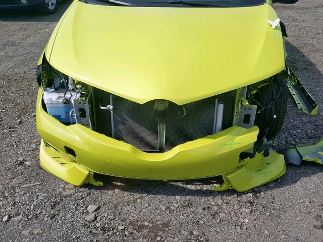 JTNKARJE4GJ507102 - 2016 TOYOTA SCION IM YELLOW photo 9