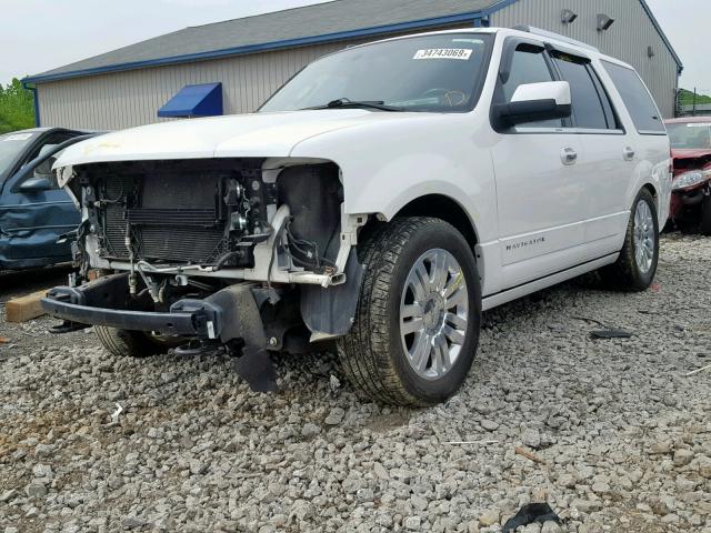 5LMJJ2J57DEL06783 - 2013 LINCOLN NAVIGATOR WHITE photo 2