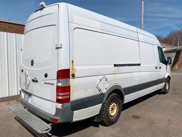 WD3PE8CB5B5578493 - 2011 MERCEDES-BENZ SPRINTER 2 WHITE photo 3