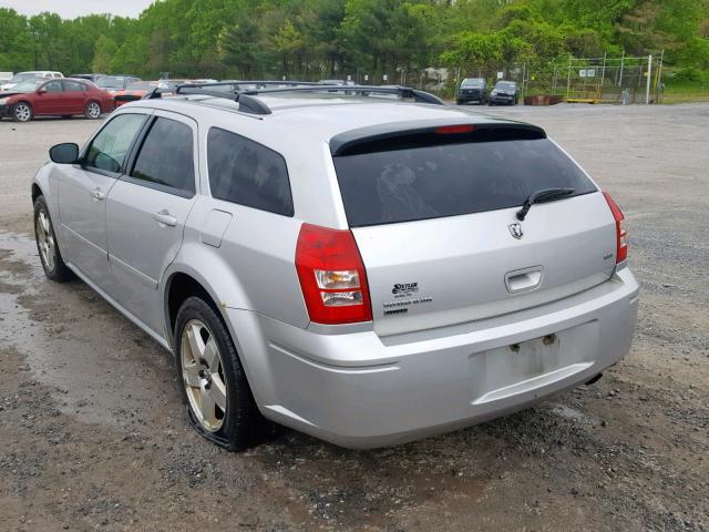 2D8GZ48V05H511157 - 2005 DODGE MAGNUM SXT SILVER photo 3