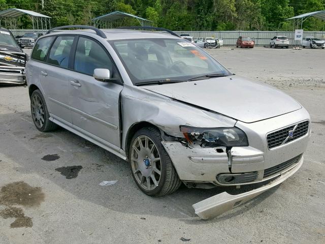 YV1MJ682452121286 - 2005 VOLVO V50 T5 SILVER photo 1