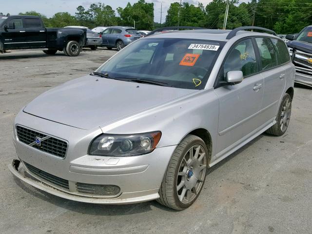 YV1MJ682452121286 - 2005 VOLVO V50 T5 SILVER photo 2