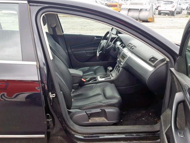 WVWAK73C68P035934 - 2008 VOLKSWAGEN PASSAT KOM BLACK photo 5