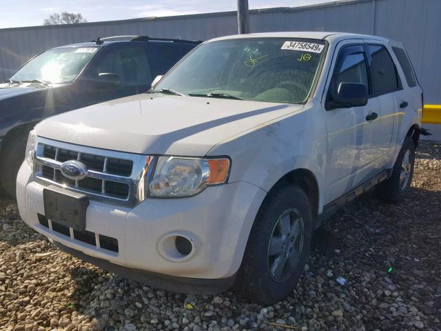 1FMCU02789KB77873 - 2009 FORD ESCAPE XLS WHITE photo 2