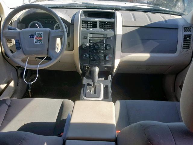 1FMCU02789KB77873 - 2009 FORD ESCAPE XLS WHITE photo 9