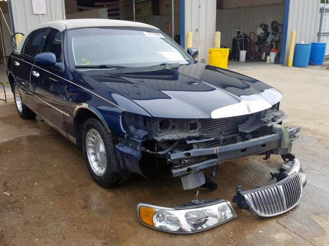 1LNHM81W81Y644868 - 2001 LINCOLN TOWN CAR E BLUE photo 1