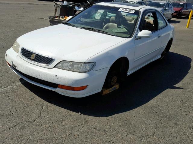 19UYA2258WL010496 - 1998 ACURA 3.0CL WHITE photo 2