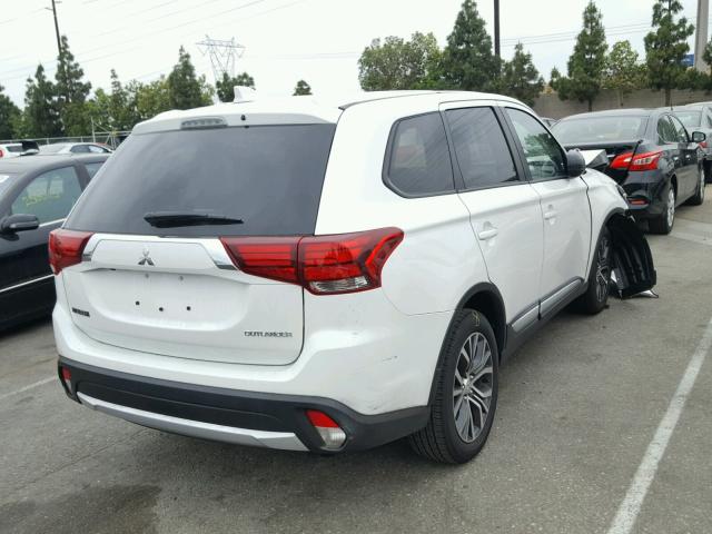 JA4AD2A3XHZ059359 - 2017 MITSUBISHI OUTLANDER WHITE photo 4