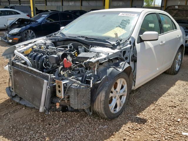 3FAHP0HA3CR207116 - 2012 FORD FUSION SE WHITE photo 2