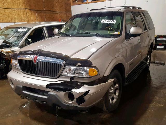 5LMFU28A5YLJ19270 - 2000 LINCOLN NAVIGATOR 棕色 照片 2