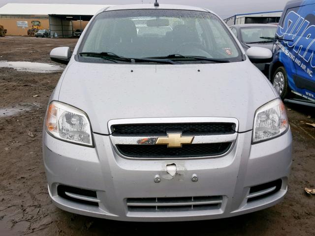 KL1TD5DE1AB121203 - 2010 CHEVROLET AVEO LS SILVER photo 9