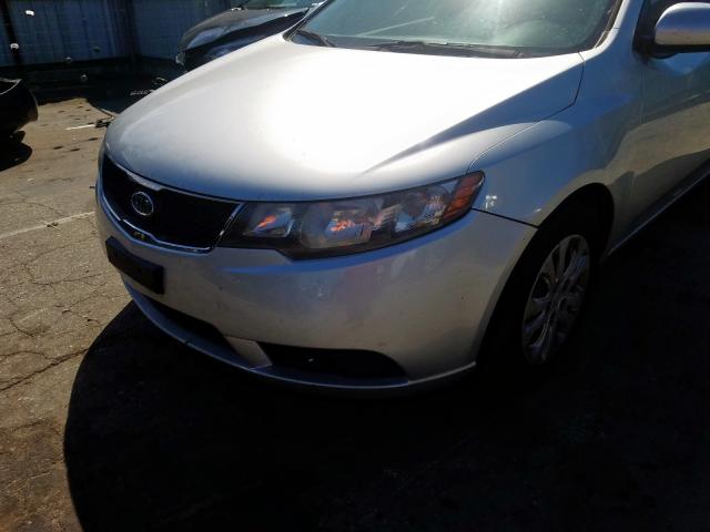 KNAFU4A29A5260310 - 2010 KIA FORTE EX  photo 9