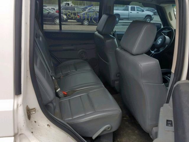 1J8HG48K86C303197 - 2006 JEEP COMMANDER WHITE photo 6