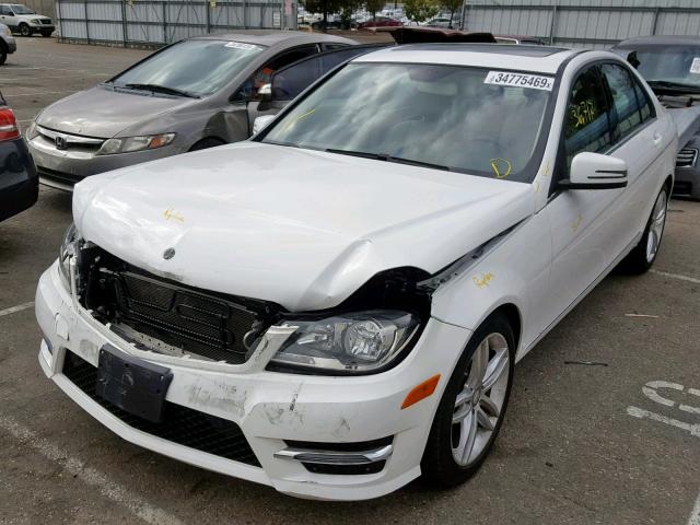 WDDGF4HB0ER314735 - 2014 MERCEDES-BENZ C 250 WHITE photo 2