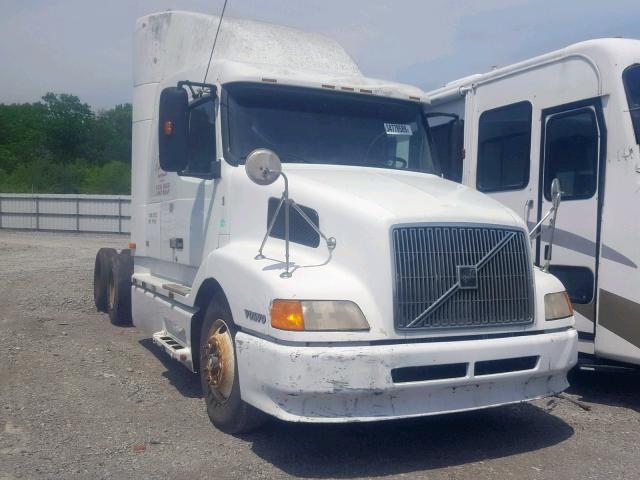 4VG7DECH3WN752098 - 1998 VOLVO VN WHITE photo 1