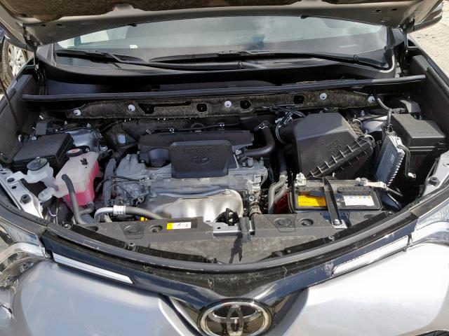 JTMRFREVXJJ214584 - 2018 TOYOTA RAV4 ADVEN SILVER photo 7