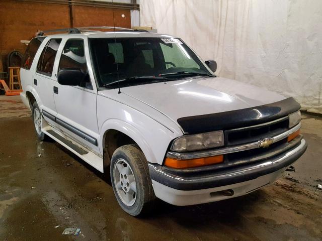 1GNDT13WXY2387873 - 2000 CHEVROLET BLAZER WHITE photo 1