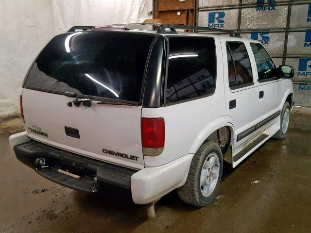 1GNDT13WXY2387873 - 2000 CHEVROLET BLAZER WHITE photo 4