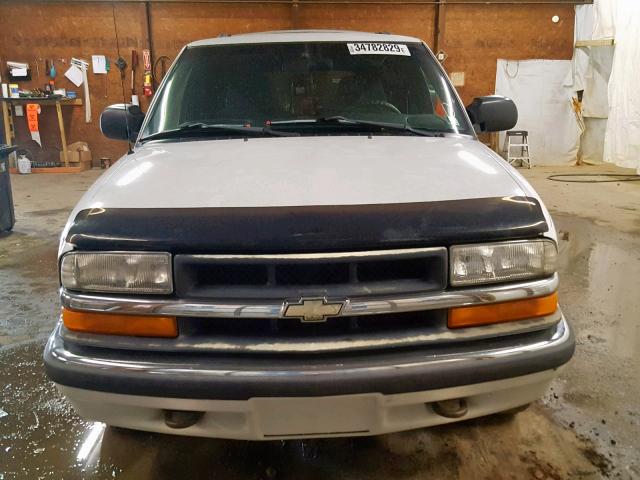 1GNDT13WXY2387873 - 2000 CHEVROLET BLAZER WHITE photo 9