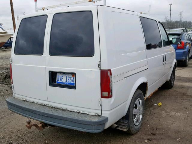 1GCDM19W31B149902 - 2001 CHEVROLET ASTRO WHITE photo 4