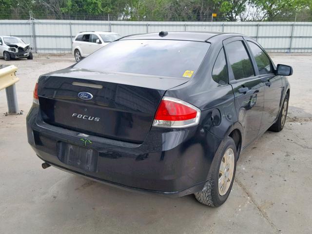 1FAHP34N38W180417 - 2008 FORD FOCUS S/SE BLACK photo 4