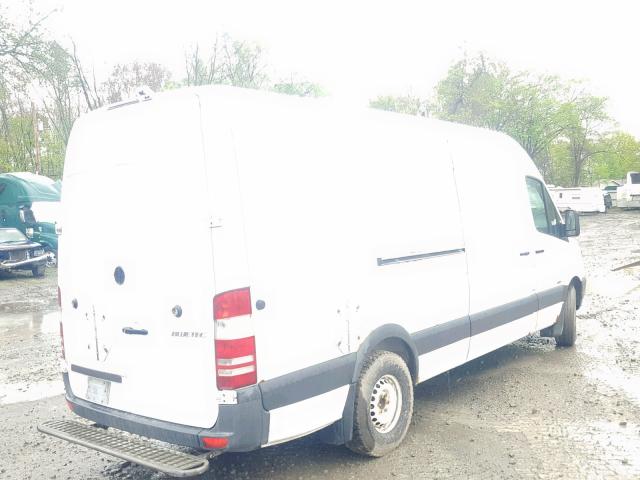 WD3PE8CB8C5698001 - 2012 MERCEDES-BENZ SPRINTER 2 WHITE photo 4