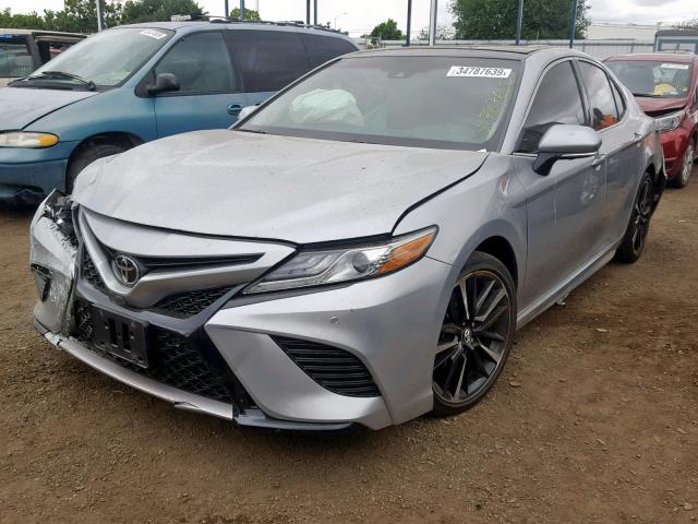 4T1BZ1HK7JU501726 - 2018 TOYOTA CAMRY XSE SILVER photo 2