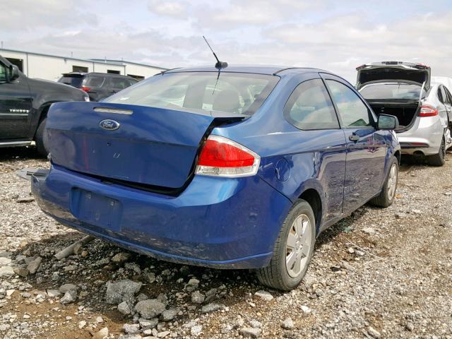 1FAHP32N38W239551 - 2008 FORD FOCUS S/SE BLUE photo 4