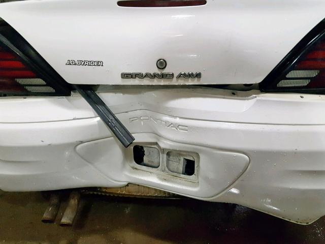 1G2NF52E04M647558 - 2004 PONTIAC GRAND AM S WHITE photo 9