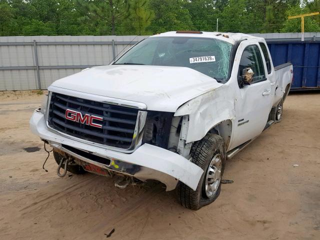 1GT4K4B63AF128056 - 2010 GMC SIERRA K35 WHITE photo 2