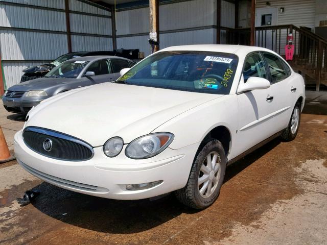 2G4WC582161274398 - 2006 BUICK LACROSSE C WHITE photo 2