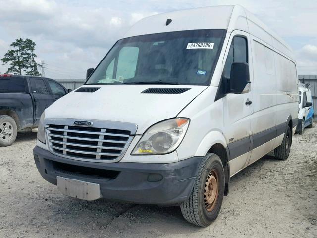 WDYPE8CC4B5550347 - 2011 FREIGHTLINER SPRINTER 2 WHITE photo 2