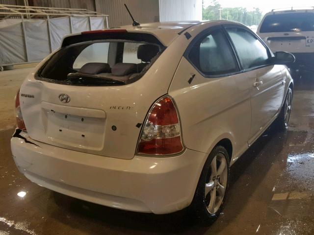 KMHCN36C37U008268 - 2007 HYUNDAI ACCENT SE WHITE photo 4