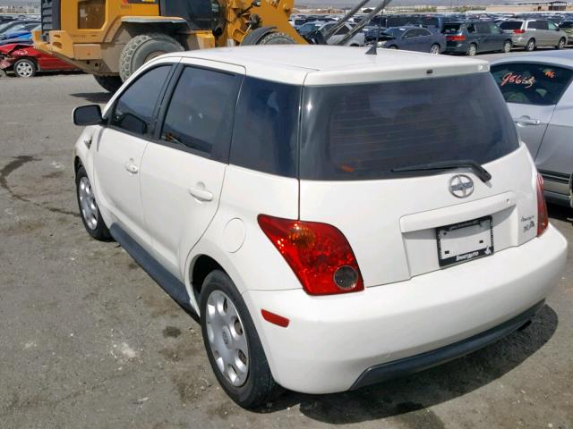 JTKKT624350102475 - 2005 TOYOTA SCION XA WHITE photo 3