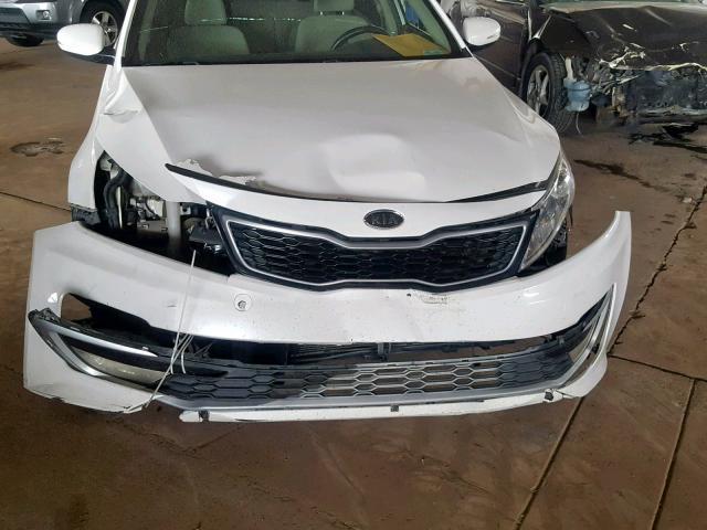 KNAGM4AD0B5006072 - 2011 KIA OPTIMA HYB WHITE photo 9