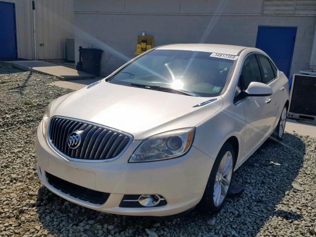 1G4PP5SK5C4198380 - 2012 BUICK VERANO WHITE photo 2