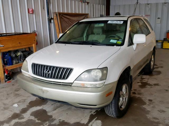 JT6HF10U1Y0104672 - 2000 LEXUS RX 300 WHITE photo 2