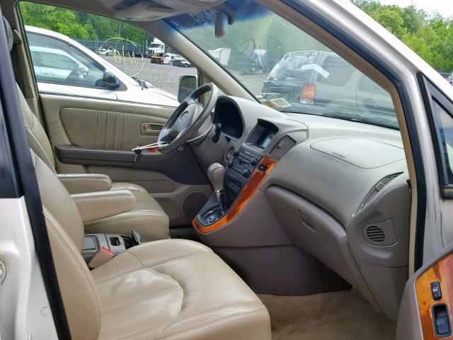 JT6HF10U1Y0104672 - 2000 LEXUS RX 300 WHITE photo 5