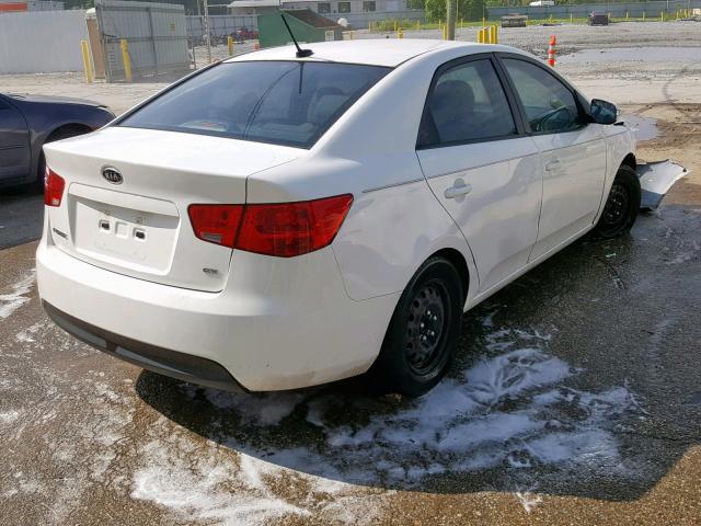 KNAFU4A27A5860355 - 2010 KIA FORTE EX WHITE photo 4