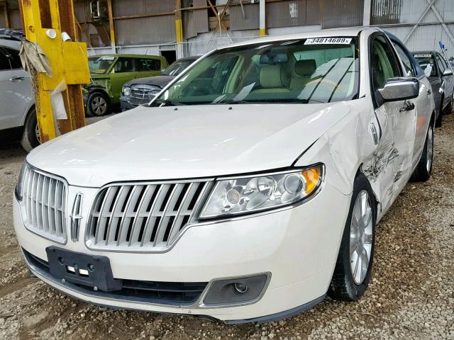 3LNHL2GC0BR756478 - 2011 LINCOLN MKZ WHITE photo 2