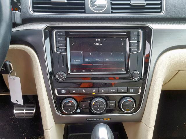 1VWDT7A30HC064461 - 2017 VOLKSWAGEN PASSAT R-L WHITE photo 9